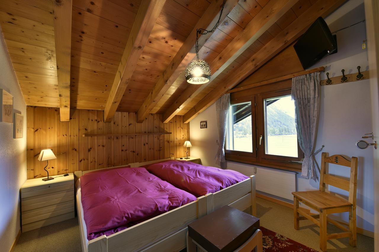 Cosy 3.5 Piece A Taesch Lejlighed Eksteriør billede
